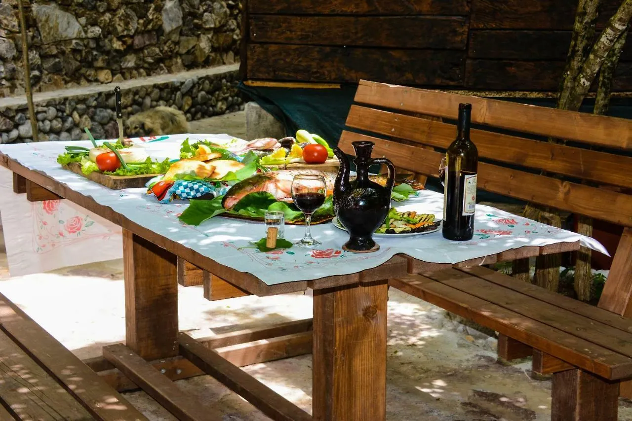 Maison d'hôtes Hotel Eagles Land à Moll' e Shoshit Albanie